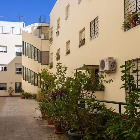 Medina Apartment And Parking Historical Center Севилья Экстерьер фото
