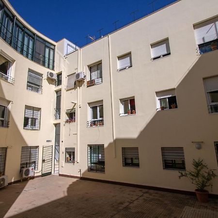 Medina Apartment And Parking Historical Center Севилья Экстерьер фото
