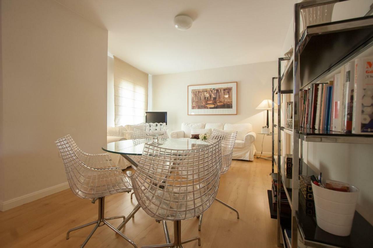 Medina Apartment And Parking Historical Center Севилья Экстерьер фото