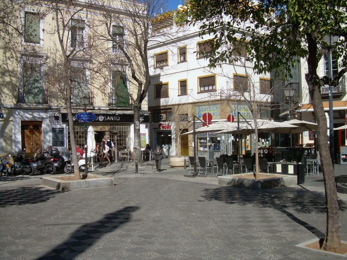 Medina Apartment And Parking Historical Center Севилья Экстерьер фото